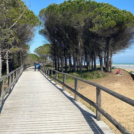 Nice Two-Bedroom Apartment 150M From The Beach Bibione Kültér fotó
