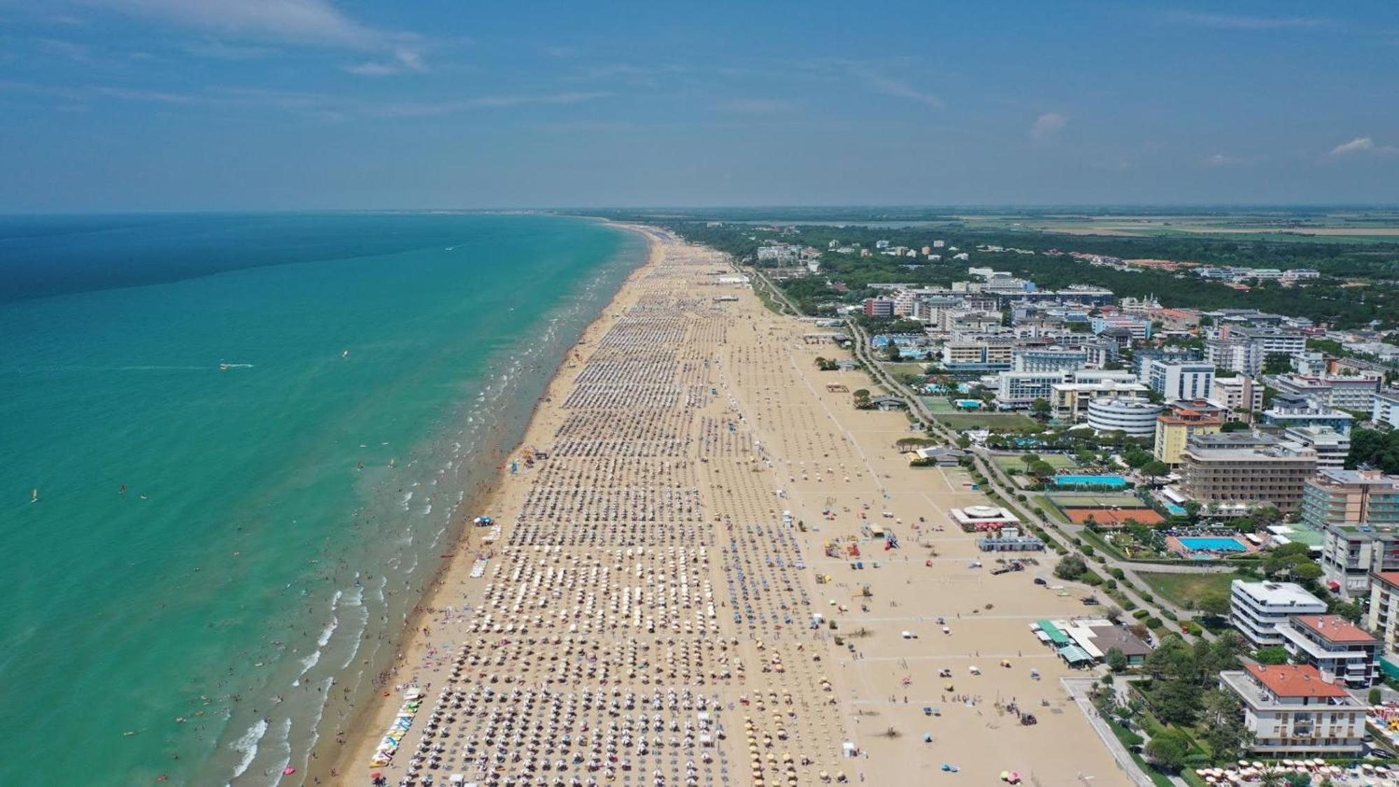 Nice Two-Bedroom Apartment 150M From The Beach Bibione Kültér fotó