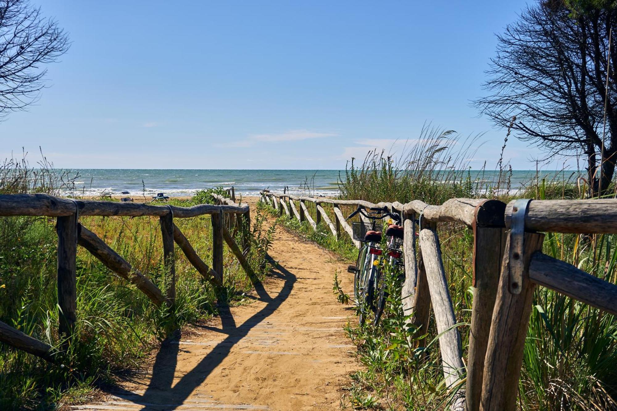 Nice Two-Bedroom Apartment 150M From The Beach Bibione Kültér fotó
